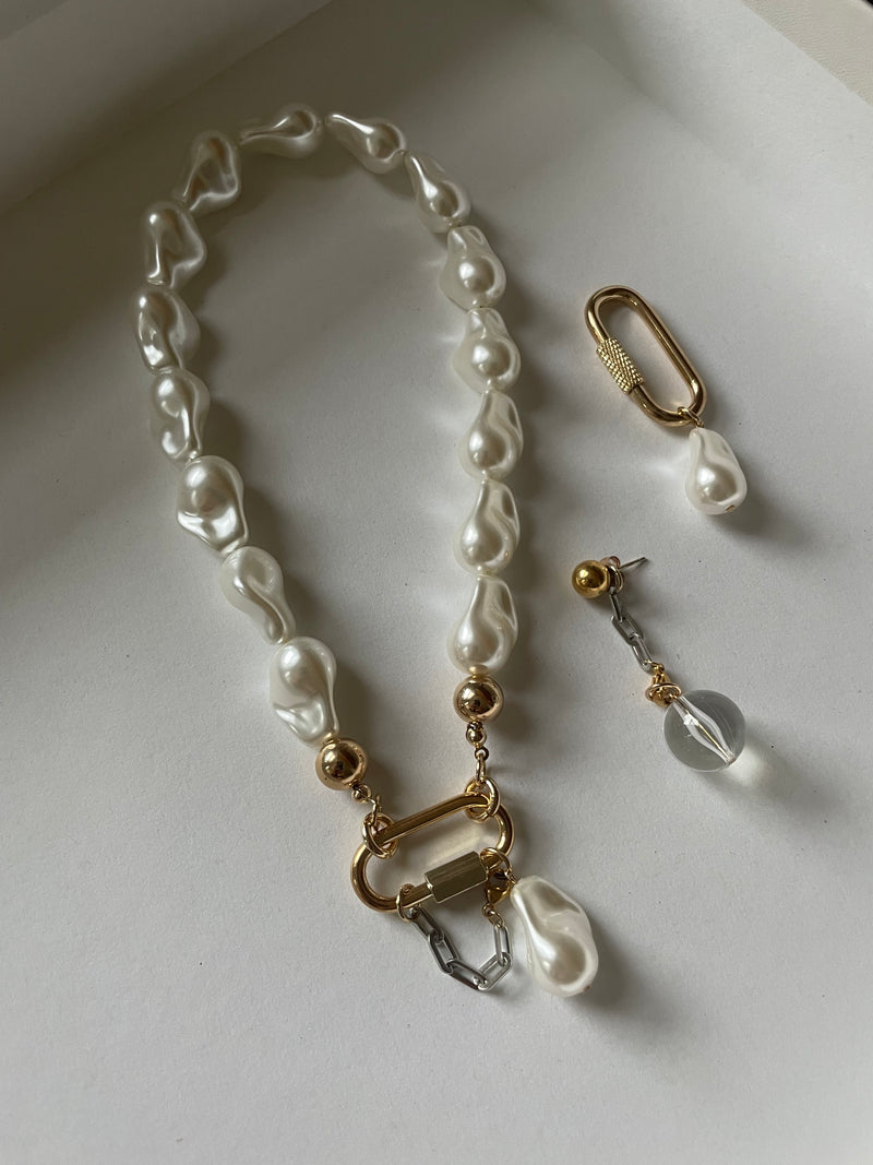 Chunky Necklace & V5 Charm Set