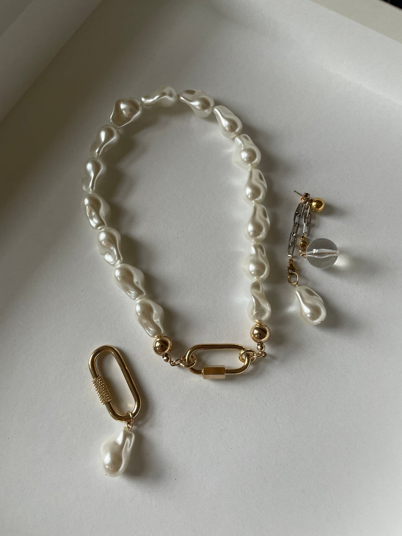 Chunky Necklace & V5 Charm Set