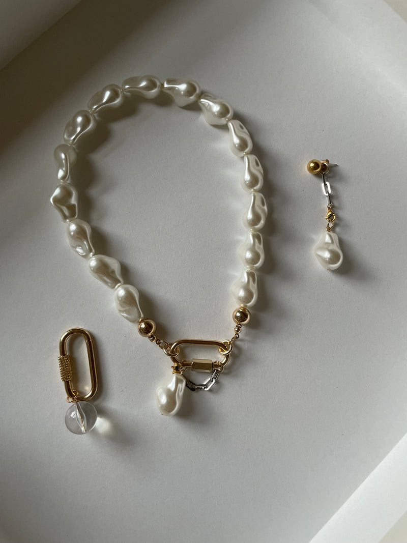 Chunky Necklace & V5 Charm Set
