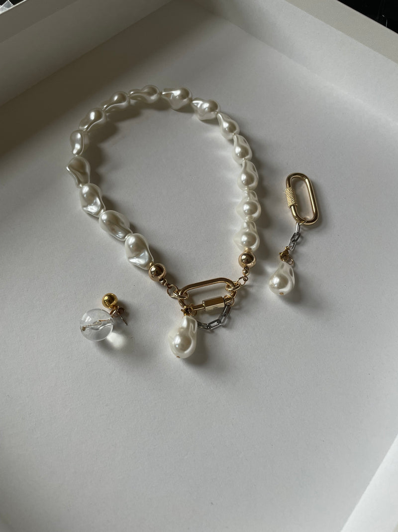 Chunky Necklace & V5 Charm Set