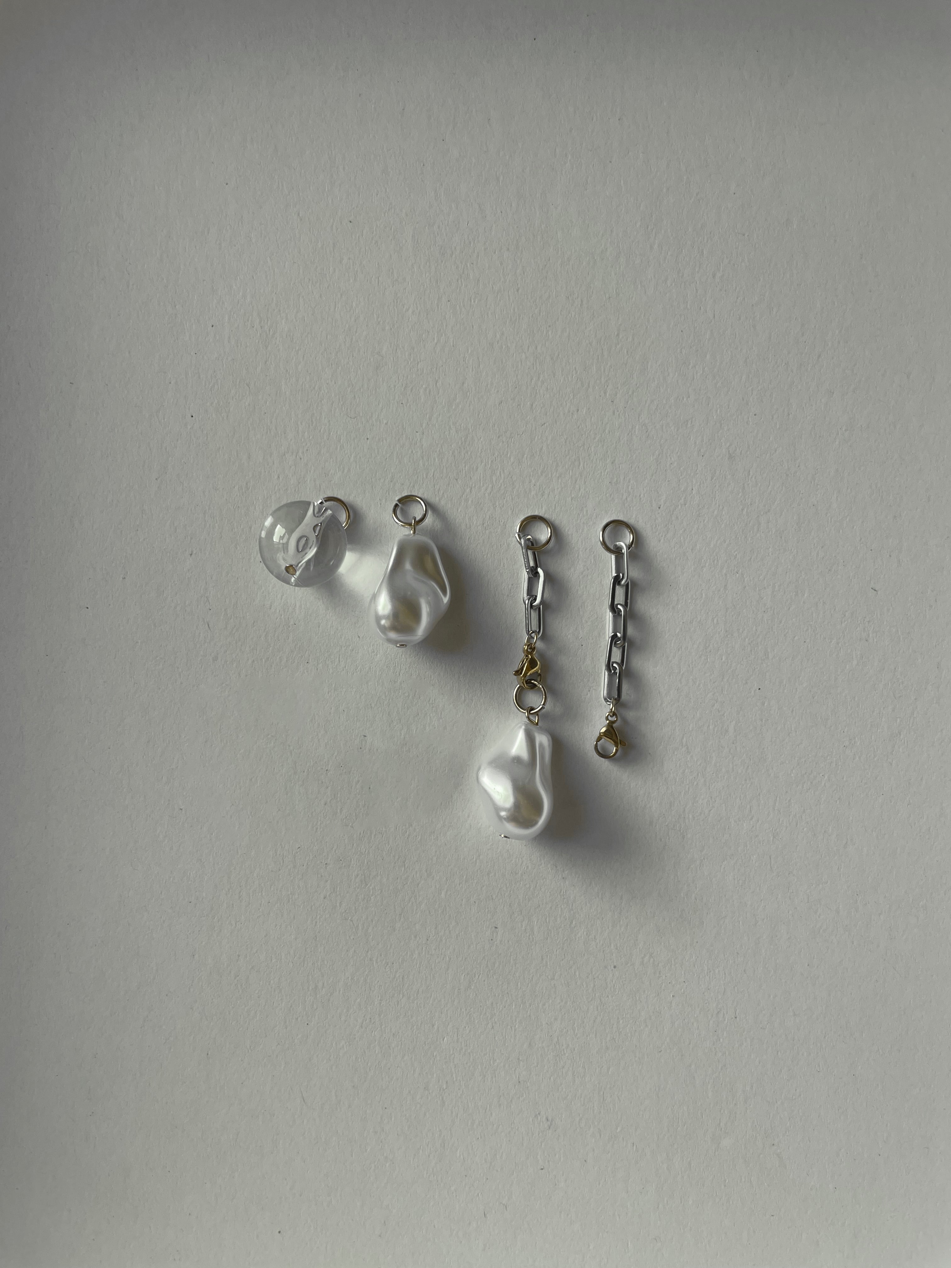 V5 Charm Set